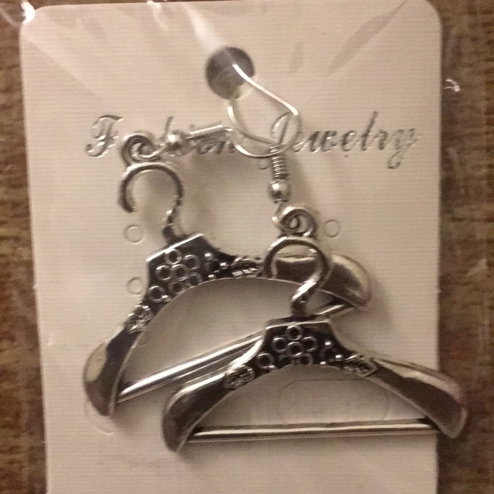 Hanger Earring